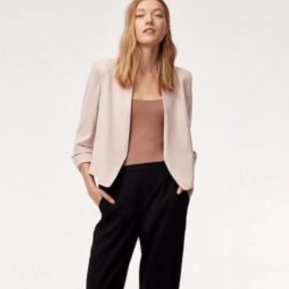 Babaton Power Short Blazer in Baby Pink